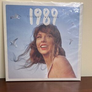 Taylor Swift "1989 (Taylor's Version)" Crystal Skies Blue Edition Vinyl